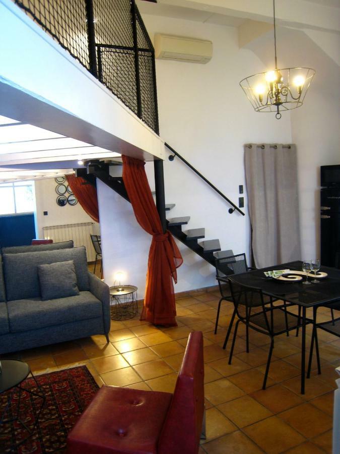 Stellahome - La Petite Cour